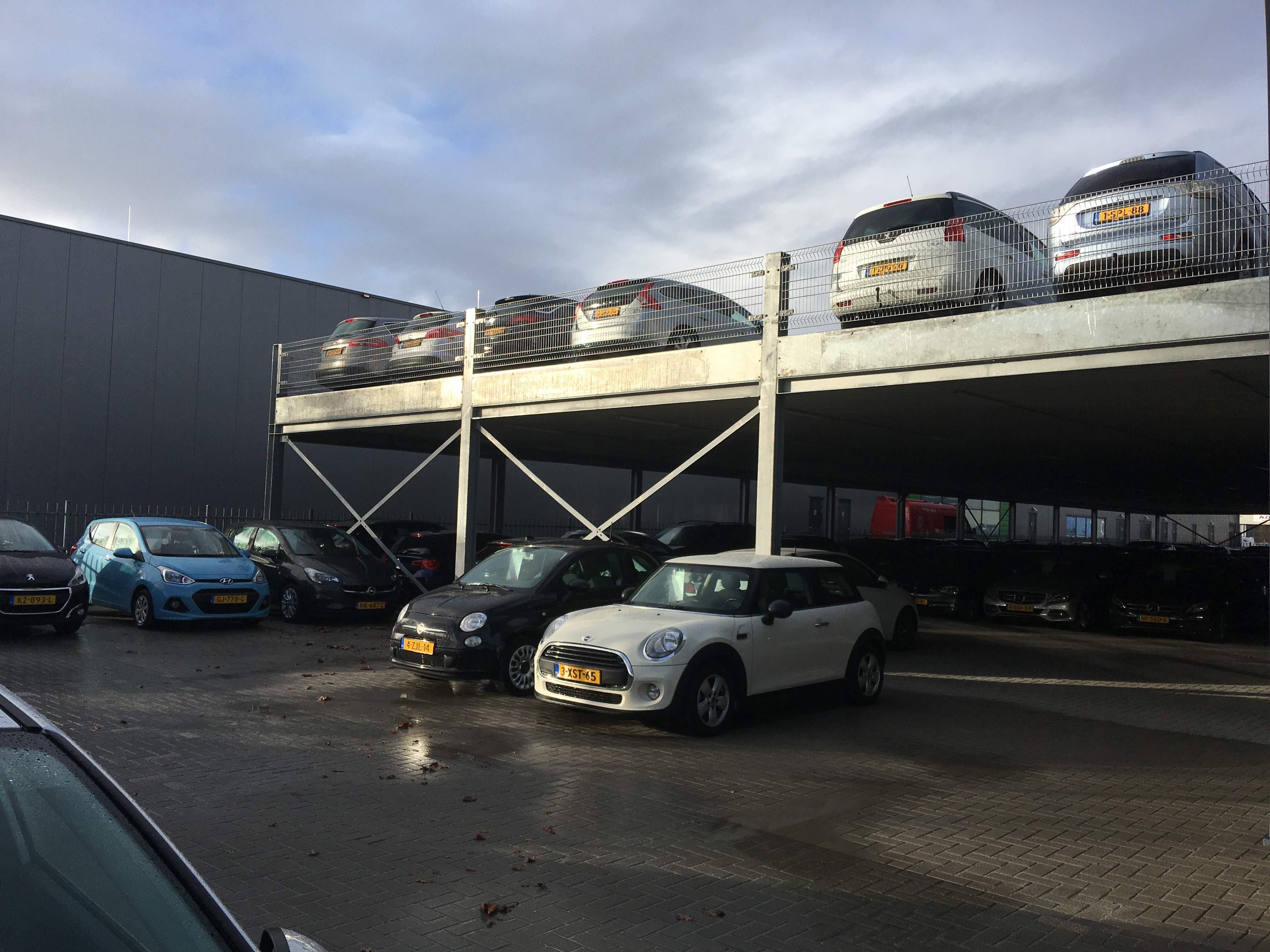 Parkeerdek Van Renselaar Zwolle opgeleverd